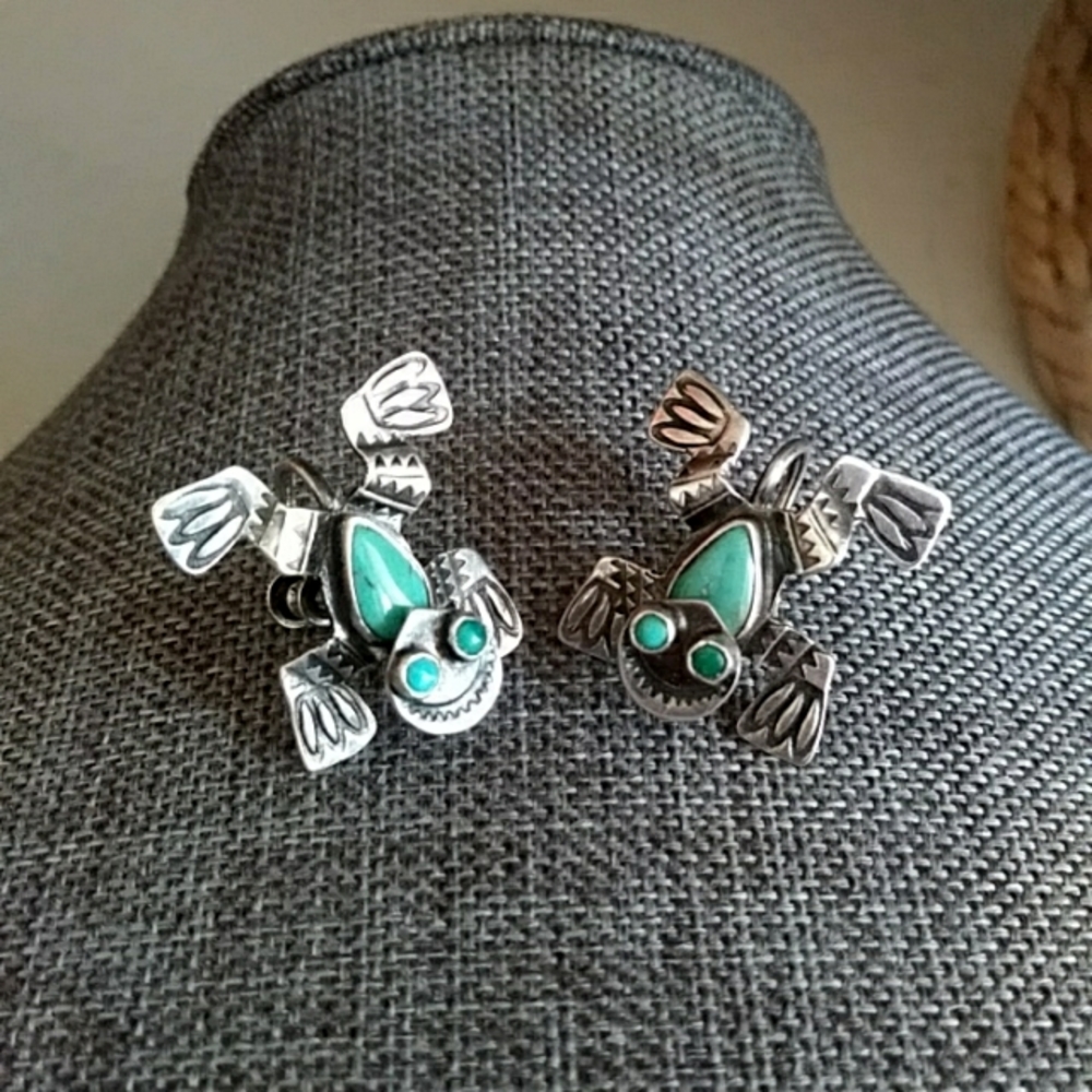 Adorable Vintage Native American Navajo Frog Earrings
